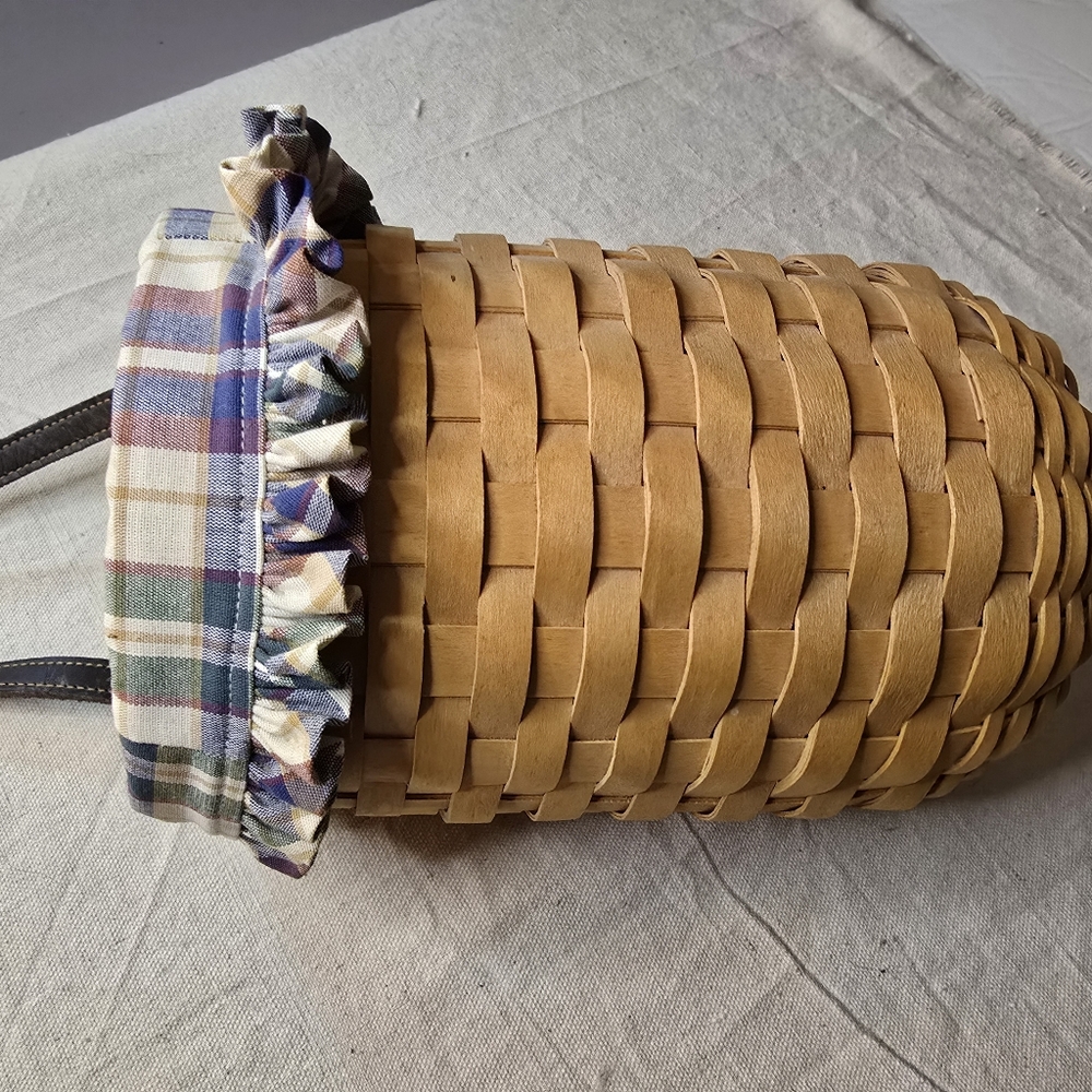 2001 Longerberger Basket